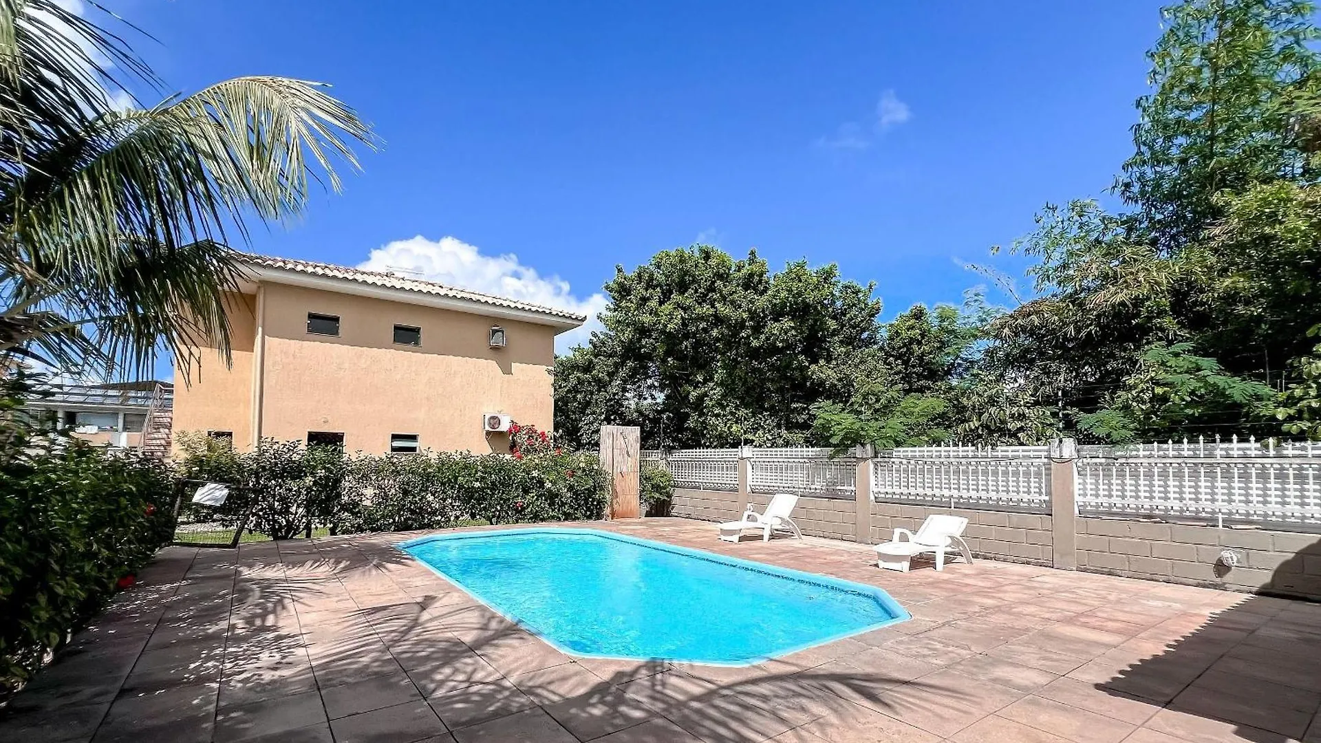 Residencial Il Pevero, Condominio Com Piscina E Area Gourmet A Uma Quadra Da Praia De Taperapua Aptos Com 2 Quartos Porto Seguro 0*,