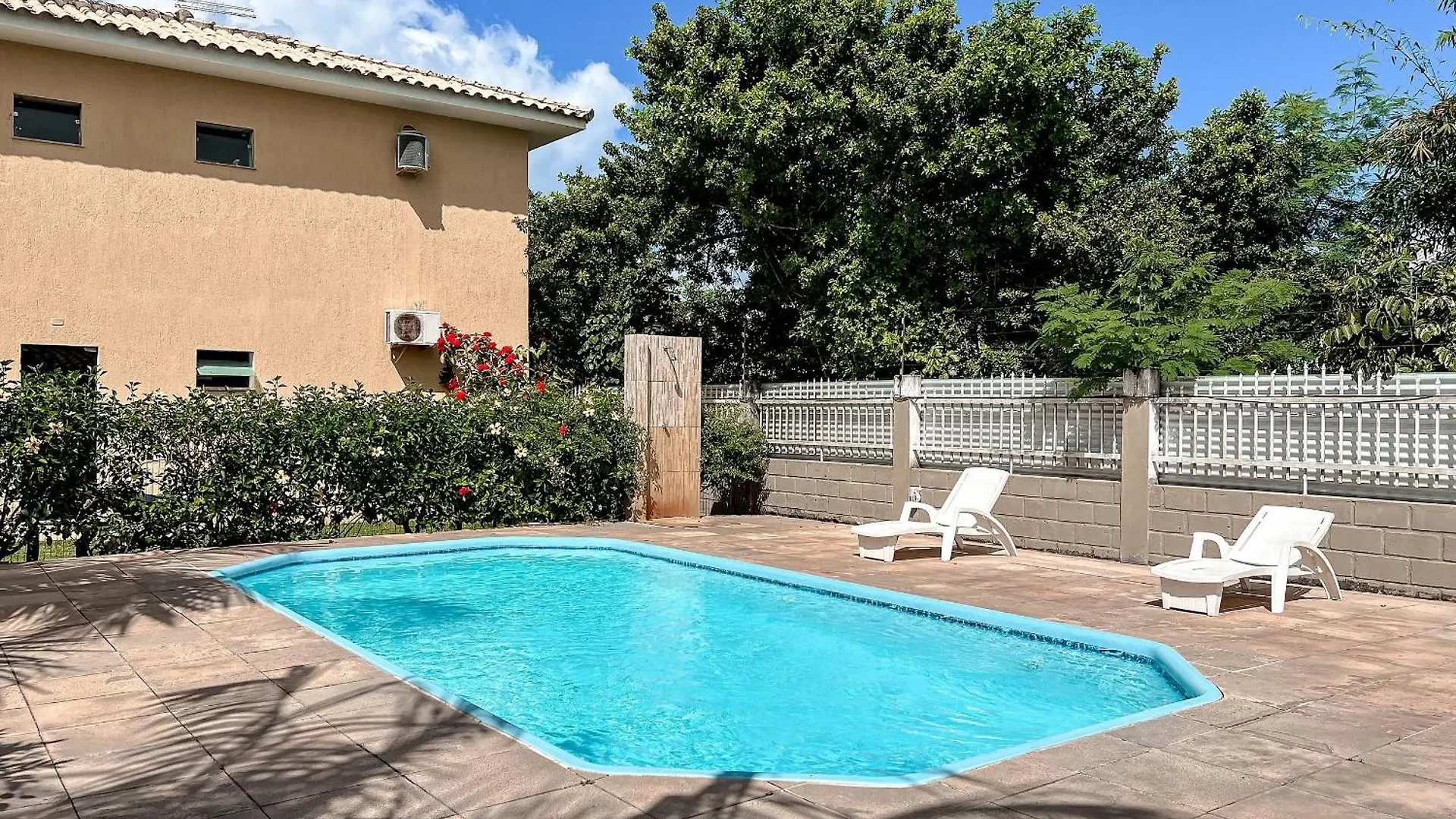 Residencial Il Pevero, Condominio Com Piscina E Area Gourmet A Uma Quadra Da Praia De Taperapua Aptos Com 2 Quartos Porto Seguro Сasa de vacaciones