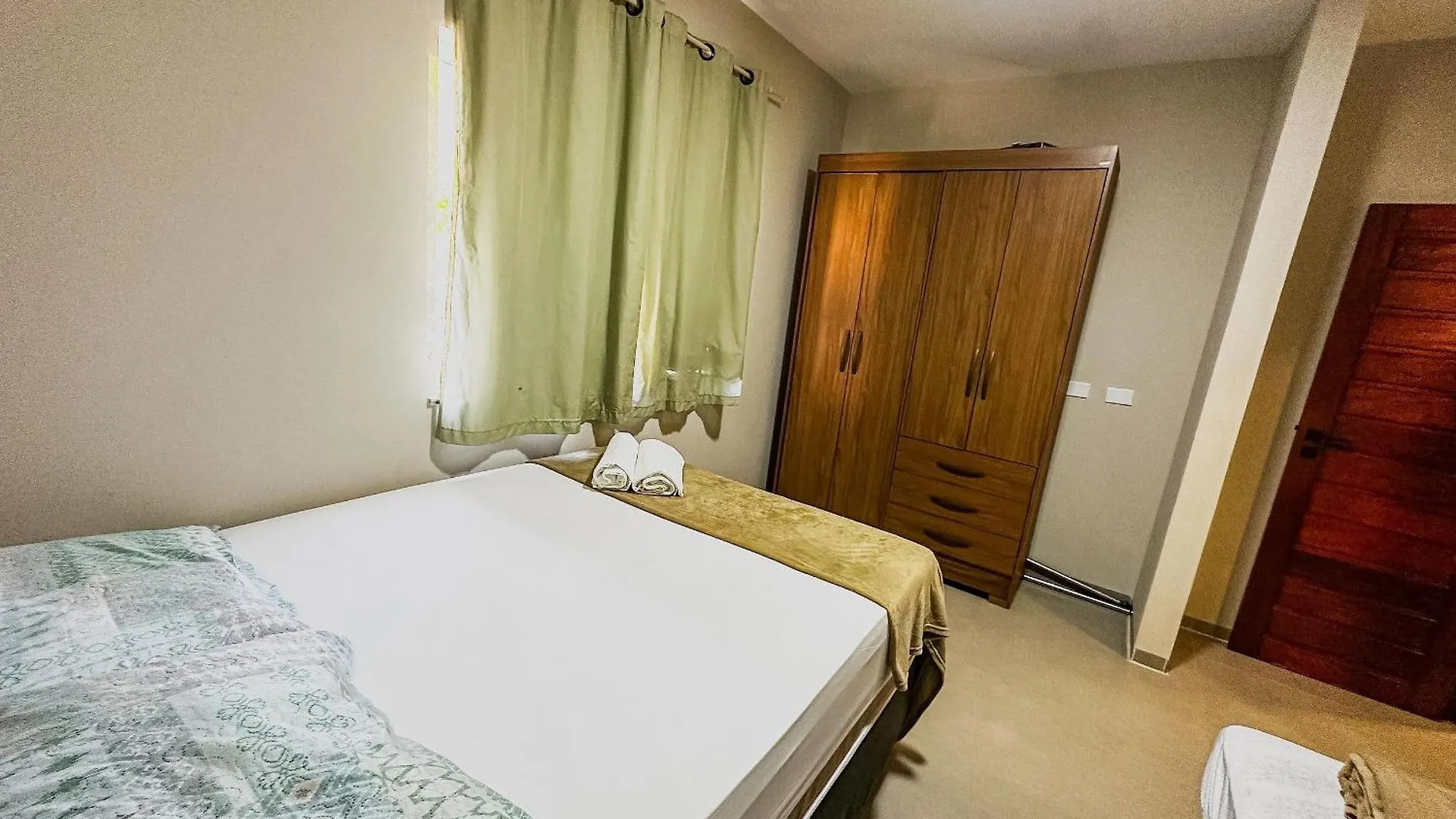 Сasa de vacaciones Residencial Il Pevero, Condominio Com Piscina E Area Gourmet A Uma Quadra Da Praia De Taperapua Aptos Com 2 Quartos Porto Seguro